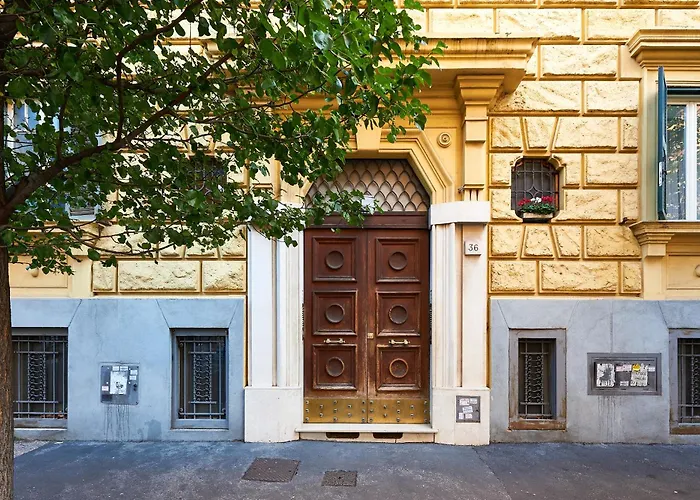 Irex Vatican Private Apartment